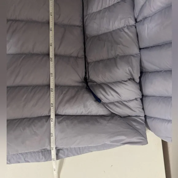 Patagonia Women’s Down Jacket XL - Picture 11 of 16